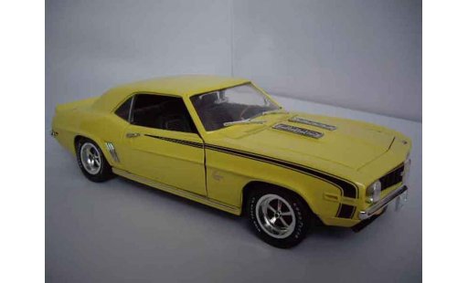 Chevrolet Camaro SS 1/18 Ertl 396 1969 jaune miniature