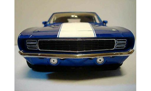 Chevrolet Camaro Z28 1/18 GMP street version miniature