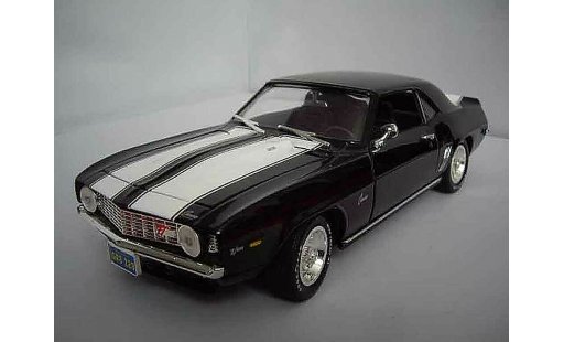Chevrolet Camaro Z28 1/18 Ertl noire bandes blanches 1969 miniature