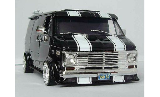 Chevrolet Van fourgon 1/18 Highway 61 black miniature