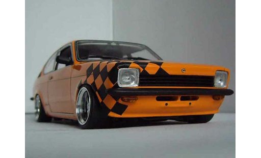 Opel Kadett C coupe 1/18 Minichamps sr 1976 orange miniature
