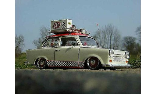 Trabant 601 de luxe 1/18 Sun Star oldskool trabimaker ost berlin 1969 miniature