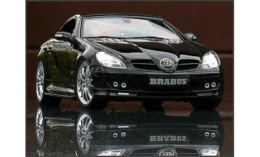 Mercedes Classe SLK Base 1/18 Maisto noire brabus miniature
