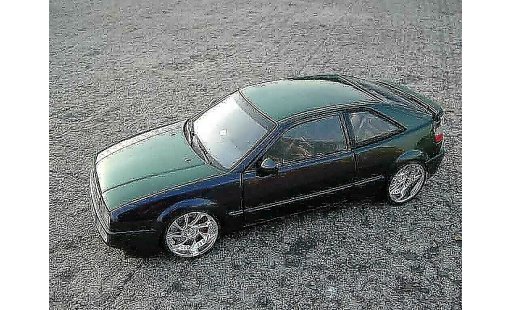 Volkswagen Corrado VR6 1/18 Revell verte cameleon miniature