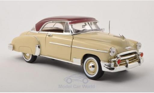 Miniature Chevrolet Bel Air 1/18 Motormax beige/rouge 1950 Chevrolet Bel Air 1/18 Motormax beige/rouge 1950 miniature