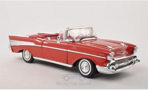 Miniature Chevrolet Bel Air 1957 1/18 Motormax Cabriolet rouge 1957 Chevrolet Bel Air 1957 1/18 Motormax Cabriolet rouge 1957 miniature
