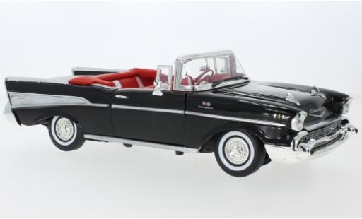 Miniature Chevrolet Bel Air 1/18 Motormax Cabriolet noire 1957 Chevrolet Bel Air 1/18 Motormax Cabriolet noire 1957 miniature