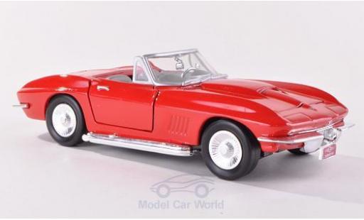 Miniature Chevrolet Corvette 1/24 Motormax Stingray Cabriolet (C2) rouge 1967 Chevrolet Corvette 1/24 Motormax Stingray Cabriolet (C2) rouge 1967 miniature