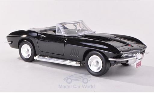 Miniature Chevrolet Corvette 1/24 Motormax Stingray Cabriolet (C2) noire 1967 Chevrolet Corvette 1/24 Motormax Stingray Cabriolet (C2) noire 1967 miniature