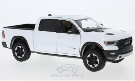 Dodge RAM 1/24 Motormax 1500 Crew Cab Rebel blanche 2019 miniature