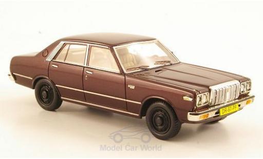 Miniature Datsun 200L 1/43 Neo Laurel (C230) metallise rouge Datsun 200L 1/43 Neo Laurel (C230) metallise rouge miniature