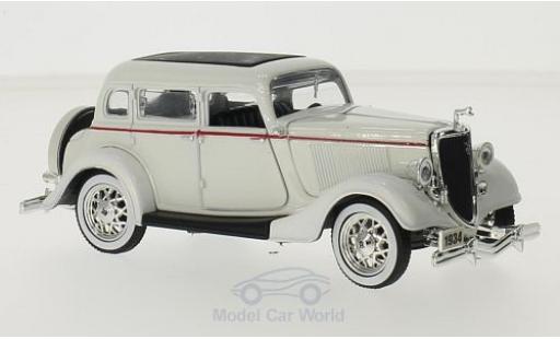 Miniature Ford Deluxe 1/18 New Ray or 1934 Ford Deluxe 1/18 New Ray or 1934 miniature