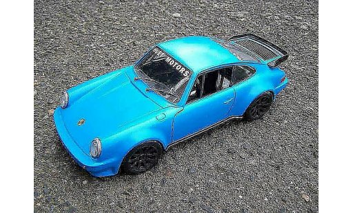 Porsche 911 Turbo 1/18 Tonka bleu miniature