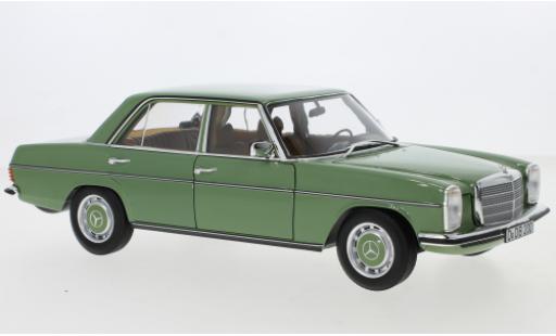 Miniature Mercedes 200 1/18 Norev /8 verte 1973 Mercedes 200 1/18 Norev /8 verte 1973 miniature