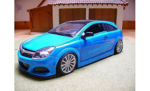 Opel Astra GTC 1/18 Welly opc miniature