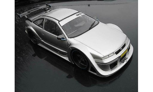 Opel Calibra DTM 1/18 Ut Models street miniature