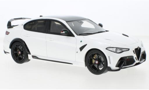 Miniature Alfa Romeo Giulia 1/18 Ottomobile GTAM blanche 2020 Alfa Romeo Giulia 1/18 Ottomobile GTAM blanche 2020 miniature