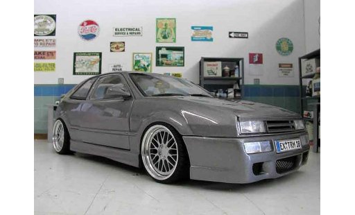 Volkswagen Corrado VR6 1/18 Revell kit carrosserie rieger miniature