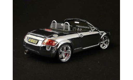 Audi TT roadster 1/18 Maisto shinning full chrome miniature