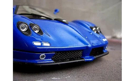 Pagani Zonda C12 1/18 Motormax bleue miniature