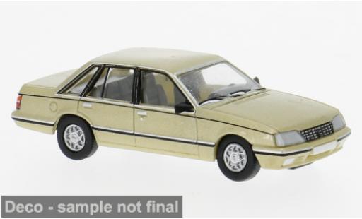 Miniature Opel Senator 1/87 PCX87 A2 beige 1982 1:87 Opel Senator 1/87 PCX87 A2 beige 1982 1:87 miniature