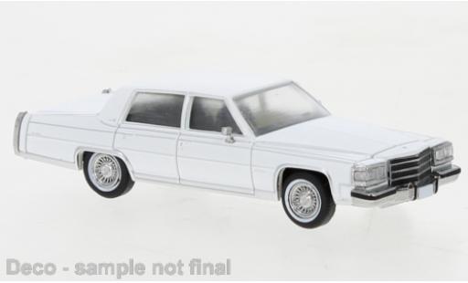 Miniature Cadillac Fleetwood 1/87 PCX87 Brougham blanche 1982 Cadillac Fleetwood 1/87 PCX87 Brougham blanche 1982 miniature