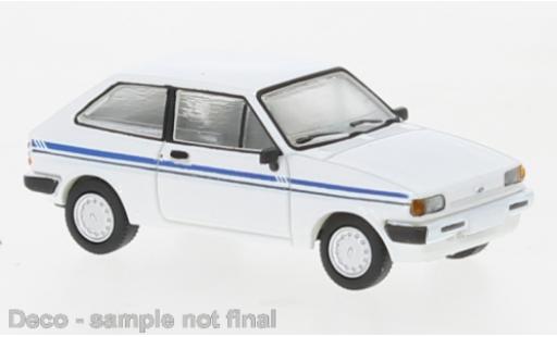 Miniature Ford Fiesta 1/87 PCX87 MK II Holiday blanche 1985 Ford Fiesta 1/87 PCX87 MK II Holiday blanche 1985 miniature