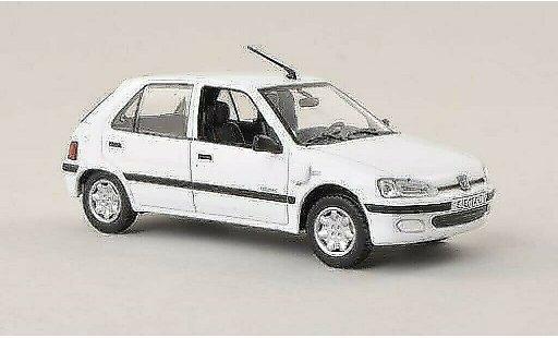 Peugeot 106 Electrique 1/43 Norev blanche 5-portes 1997 miniature