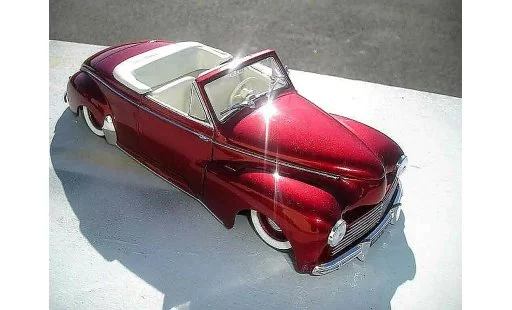 Peugeot 203 cabriolet 1/18 Solido 1954 old shcool miniature