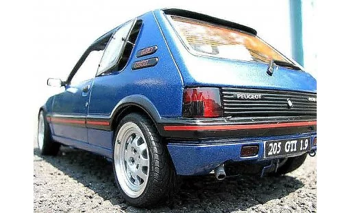 Peugeot 205 GTI 1/18 Solido 1.9 Bleu Miami bleu miami miniature
