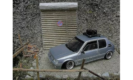 Peugeot 205 GTI 1/18 Solido grise german look miniature