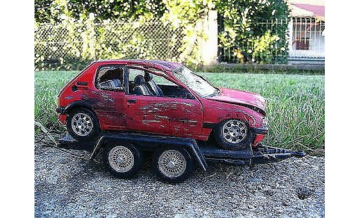 Peugeot 205 GTI 1/18 Solido 1.9 Rouge Vallelunga rouge accidentee miniature