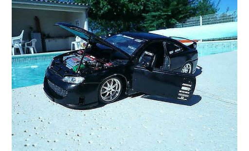 Peugeot 406 Base 1/18 Gate noire jantes 17 pouces sono subwoofer miniature