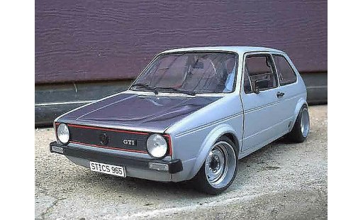 Volkswagen Golf GTI 1/18 Solido jantes toles bords larges capot poli miniature
