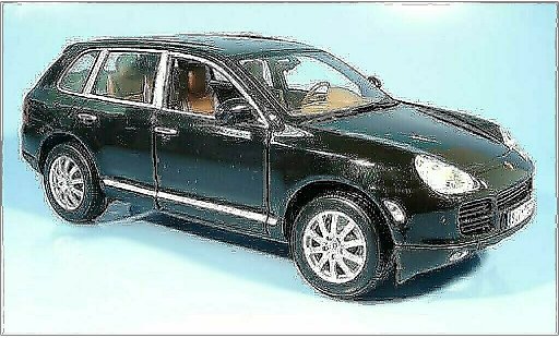 Porsche Cayenne Base 1/18 Maisto V6 metallise noire 2004 miniature