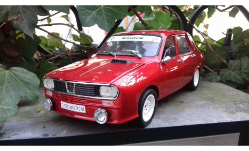 Renault 12 Gordini 1/18 Solido kit carrosserie antibrouillard rouge miniature