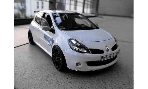Renault Clio 3 RS 1/18 Solido f1 team blanc glacier miniature