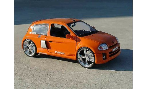 Renault Clio V6 1/18 Universal Hobbies orange miniature