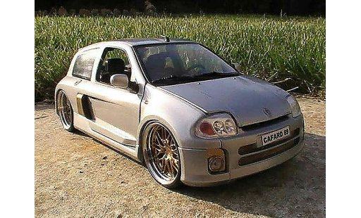 Renault Clio V6 1/18 Universal Hobbies williams miniature