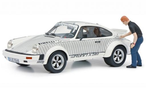 Miniature Porsche 911 1/18 Schuco Röhrl x blanche/Dekor avec figurine Porsche 911 1/18 Schuco Röhrl x blanche/Dekor avec figurine miniature