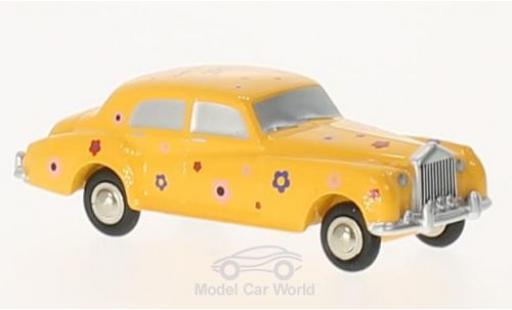 Miniature Rolls Royce Silver Cloud 1/90 Schuco jaune/Dekor Happy Birthday 2017 Rolls Royce Silver Cloud 1/90 Schuco jaune/Dekor Happy Birthday 2017 miniature