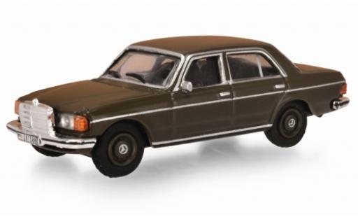 Mercedes 230 1/87 Schuco E (W123) Bundeswehr miniature