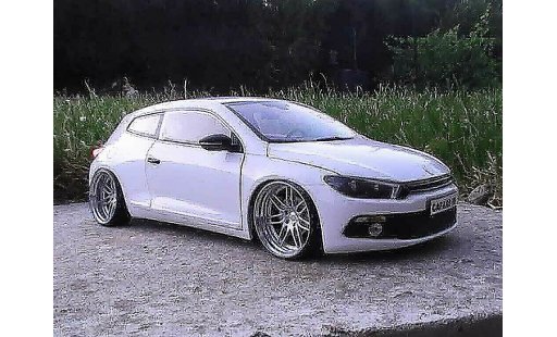 Volkswagen Scirocco R 1/18 Norev 3 blanche jantes 19 pouces miniature