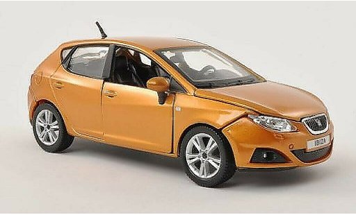 Seat Ibiza Base 1/24 Burago (6J) marron 5-Turer miniature