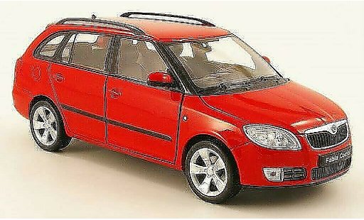 Skoda Fabia Combi 1/24 Welly rouge miniature