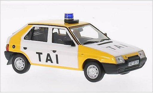 Skoda Favorit Livree Officielle 1/43 Abrex Tai Praha (rundes bleulicht) blanche/jaune 1987 miniature