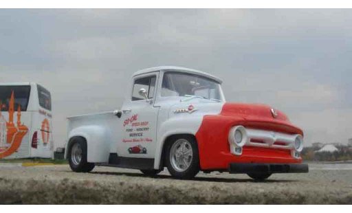 Ford 1956 Hot Rod 1/18 Welly so-cal truck miniature