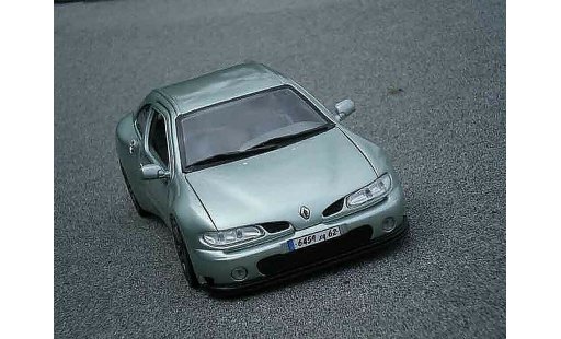 Renault Megane Base 1/18 Anson Maxi racer miniature