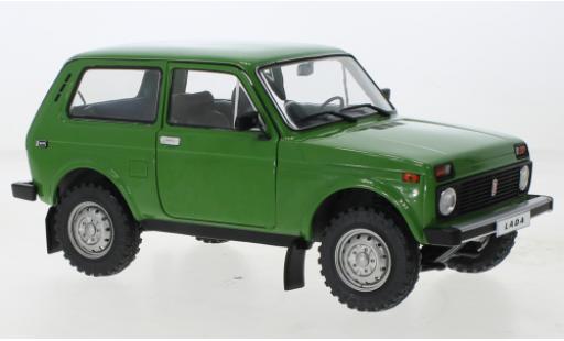 Miniature Lada Niva 1/18 Solido vert 1980 Lada Niva 1/18 Solido vert 1980 miniature