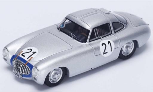 Miniature Mercedes 300 1/43 Spark SL (W194) No.21 24h Le Mans 1952 H.Lang/F.Riess Mercedes 300 1/43 Spark SL (W194) No.21 24h Le Mans 1952 H.Lang/F.Riess miniature